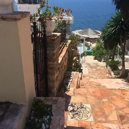 Berti * Sarandë